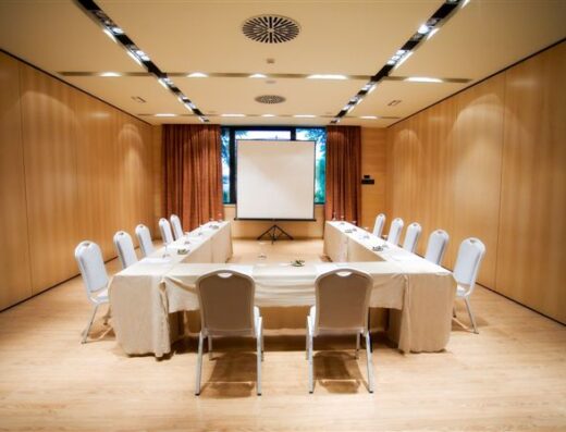 Book Video Conference Rooms in SEVILLE