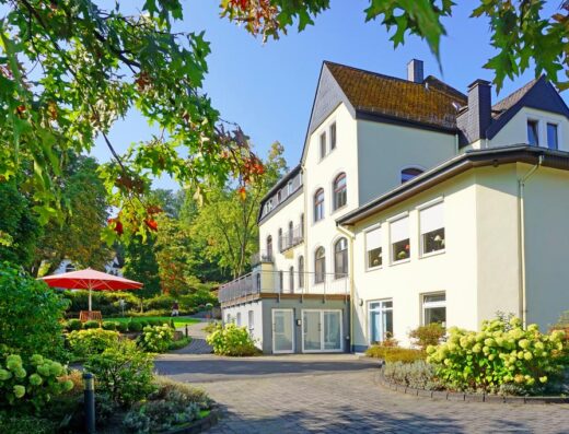 Book Video Conference Rooms in SIEGEN